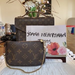 ⭐SOLD on FB Page⭐Mini pochette